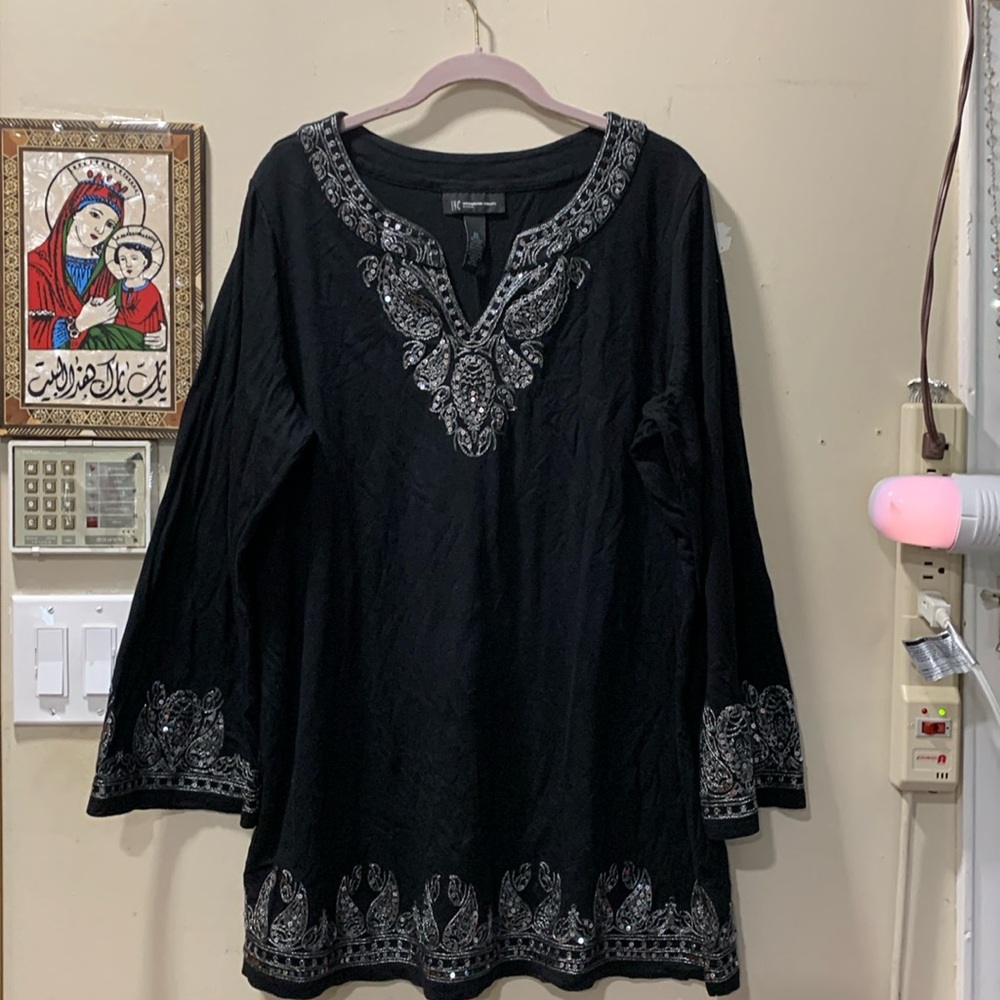 Woman’s top